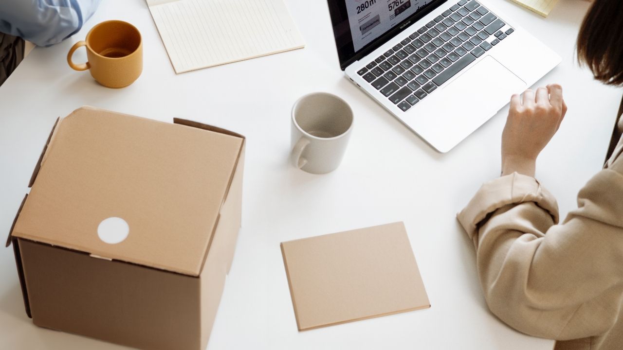 05_Key factors to consider when choosing a cheap international shipping method