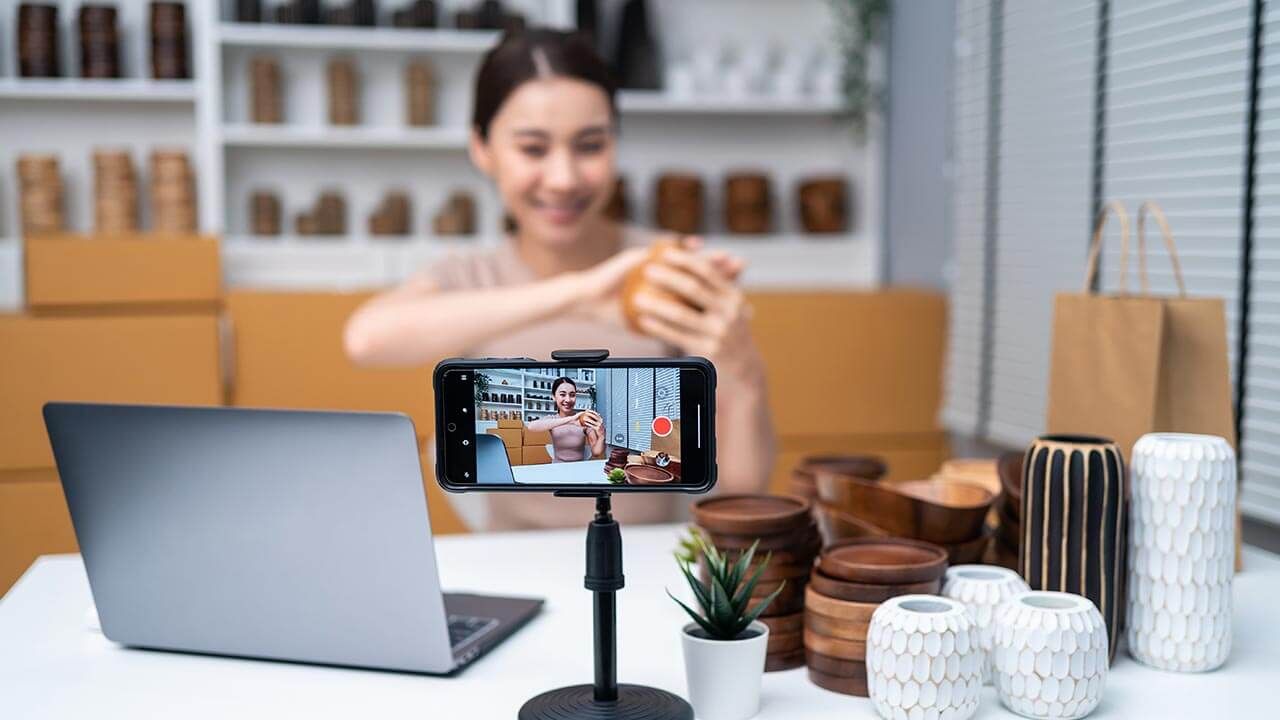 Filming creative product video
