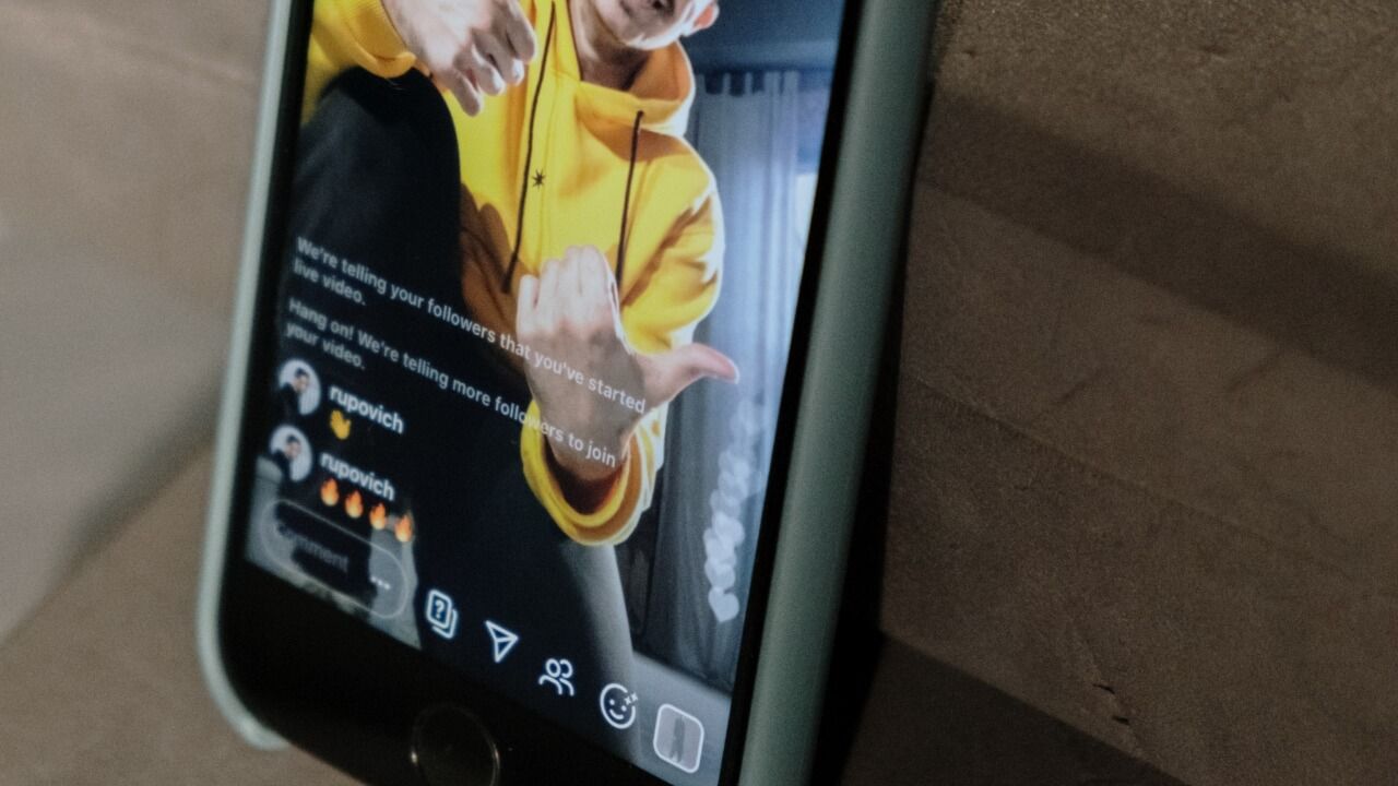 Using Instagram Badges