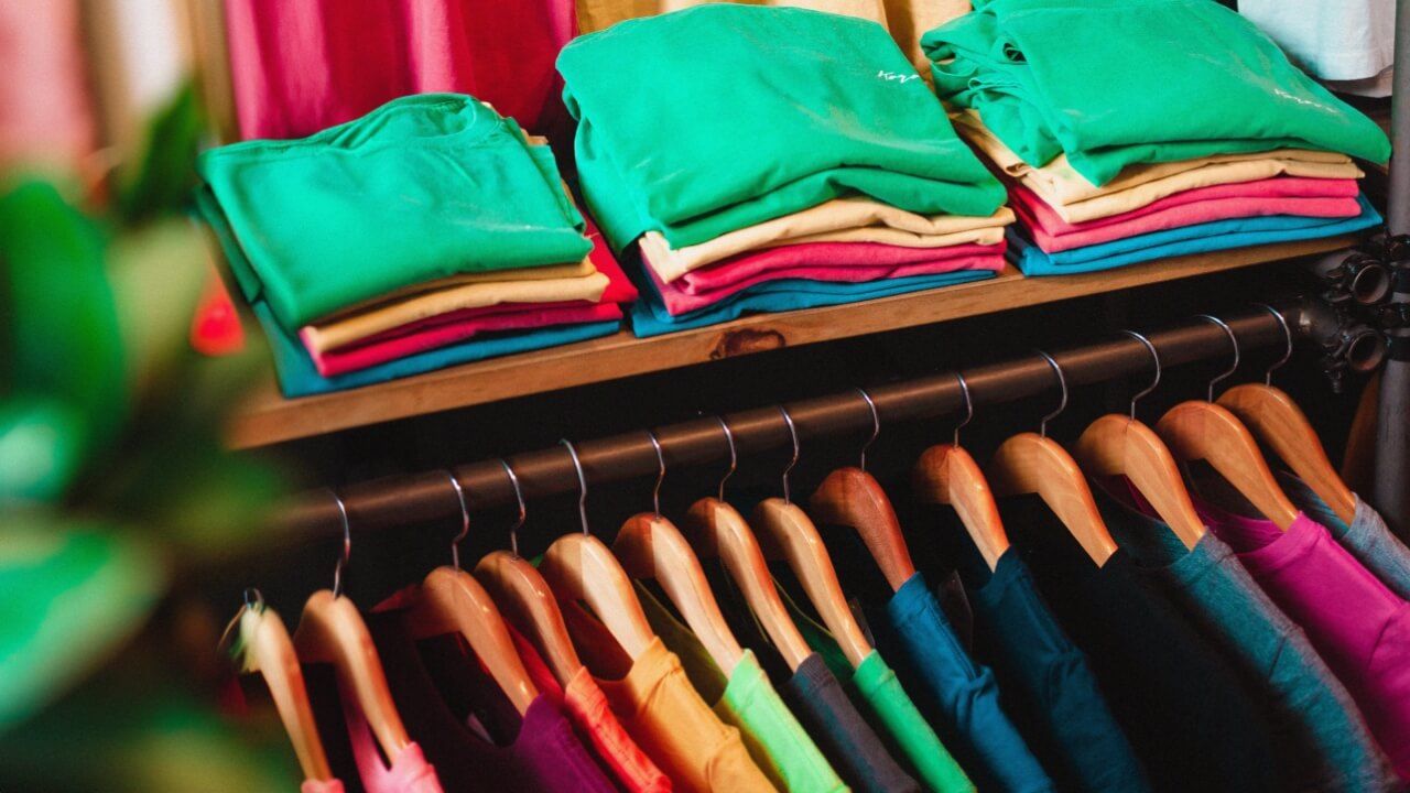 01_Hero Image_T-shirt colors Seven trending shades in 2026
