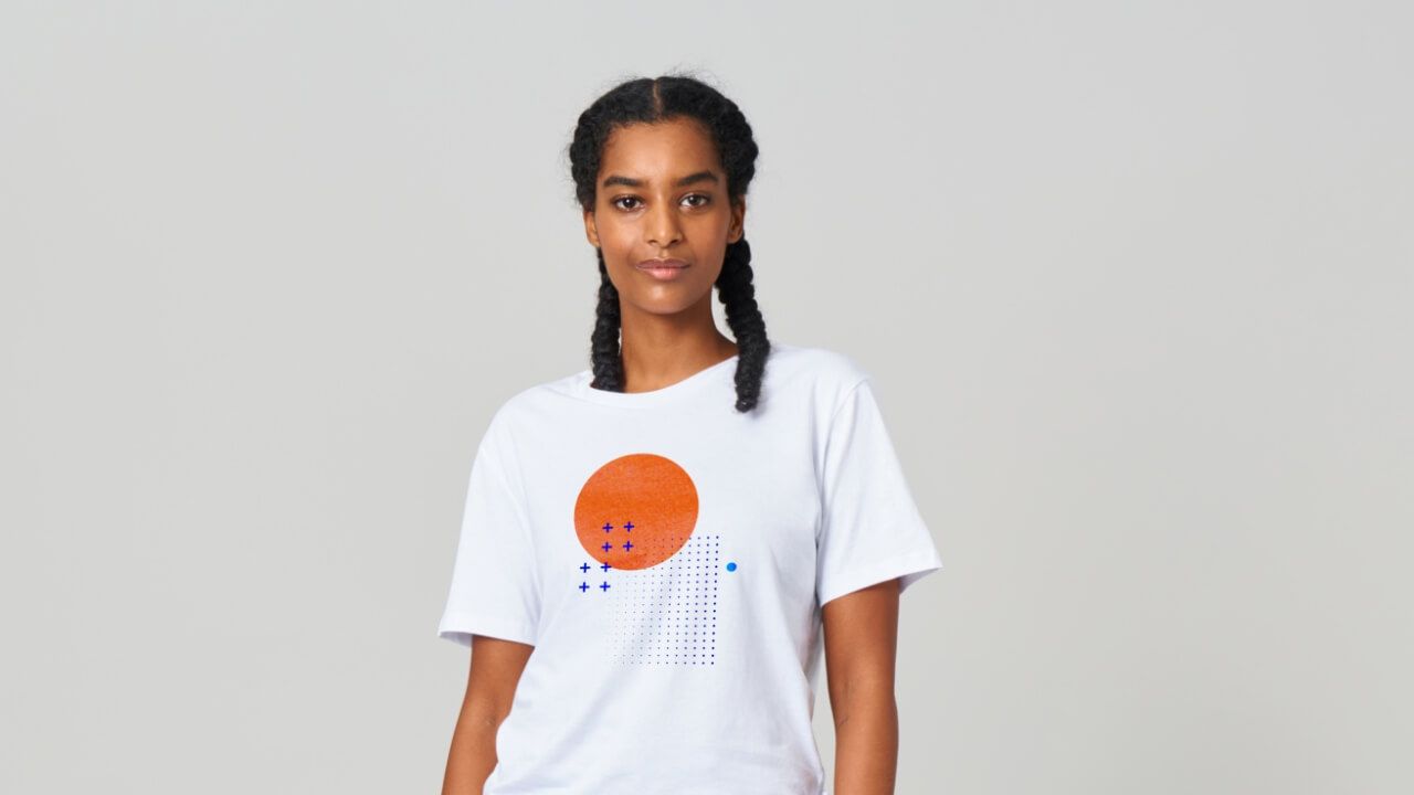 05_Minimalist t-shirt trends
