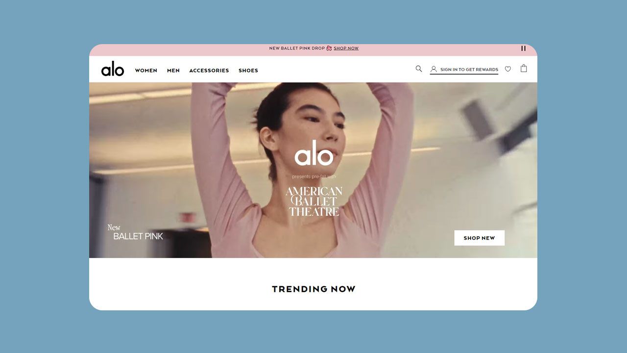 Screenshot of Alo Yoga fashion website